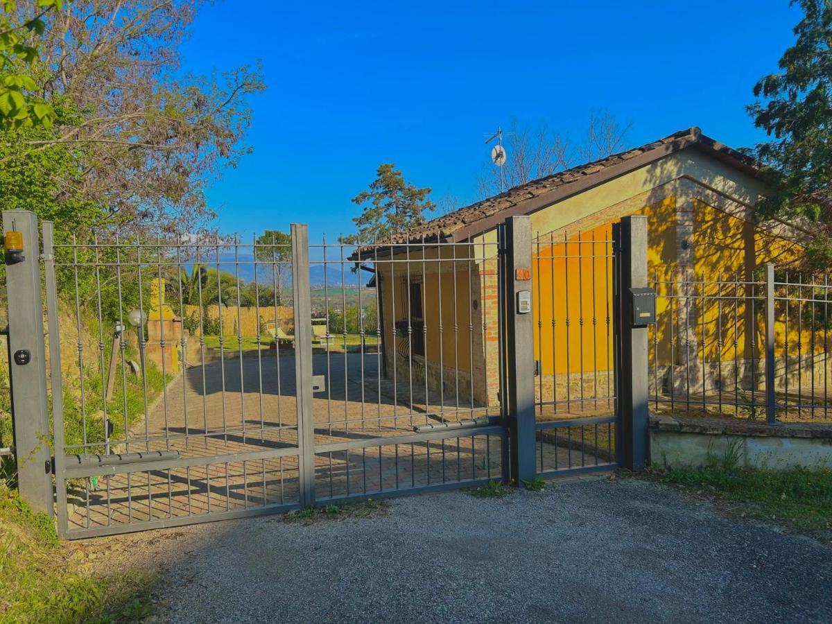 Casolare Del Maestrale - M&M Holiday House Perugia Esterno foto